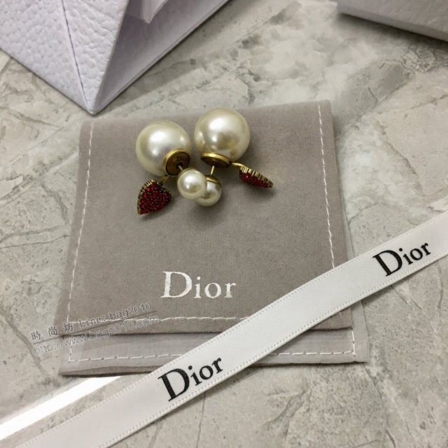 Dior飾品 迪奧經典熱銷款心形珍珠耳釘耳環  zgd1455